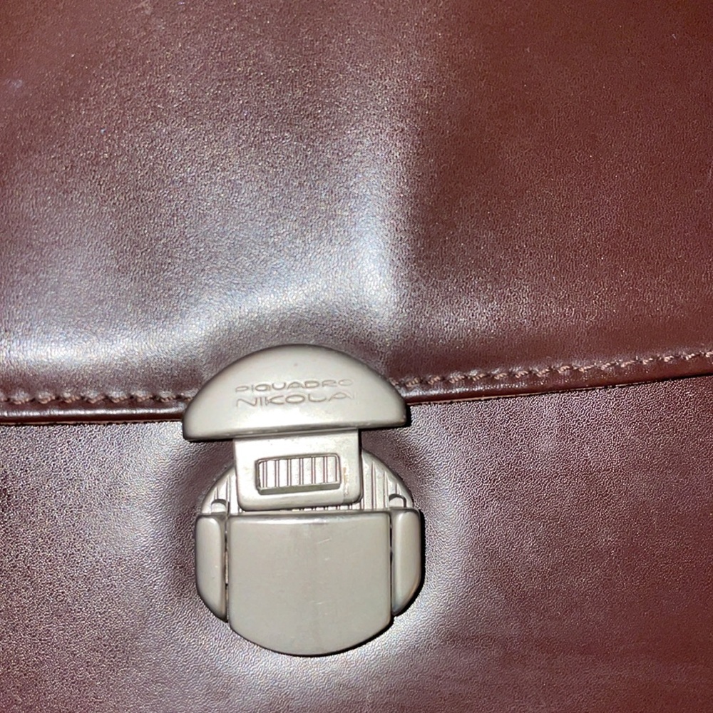 Nikolai Piquadro Burgundy leather briefcase - Picture 10 of 12